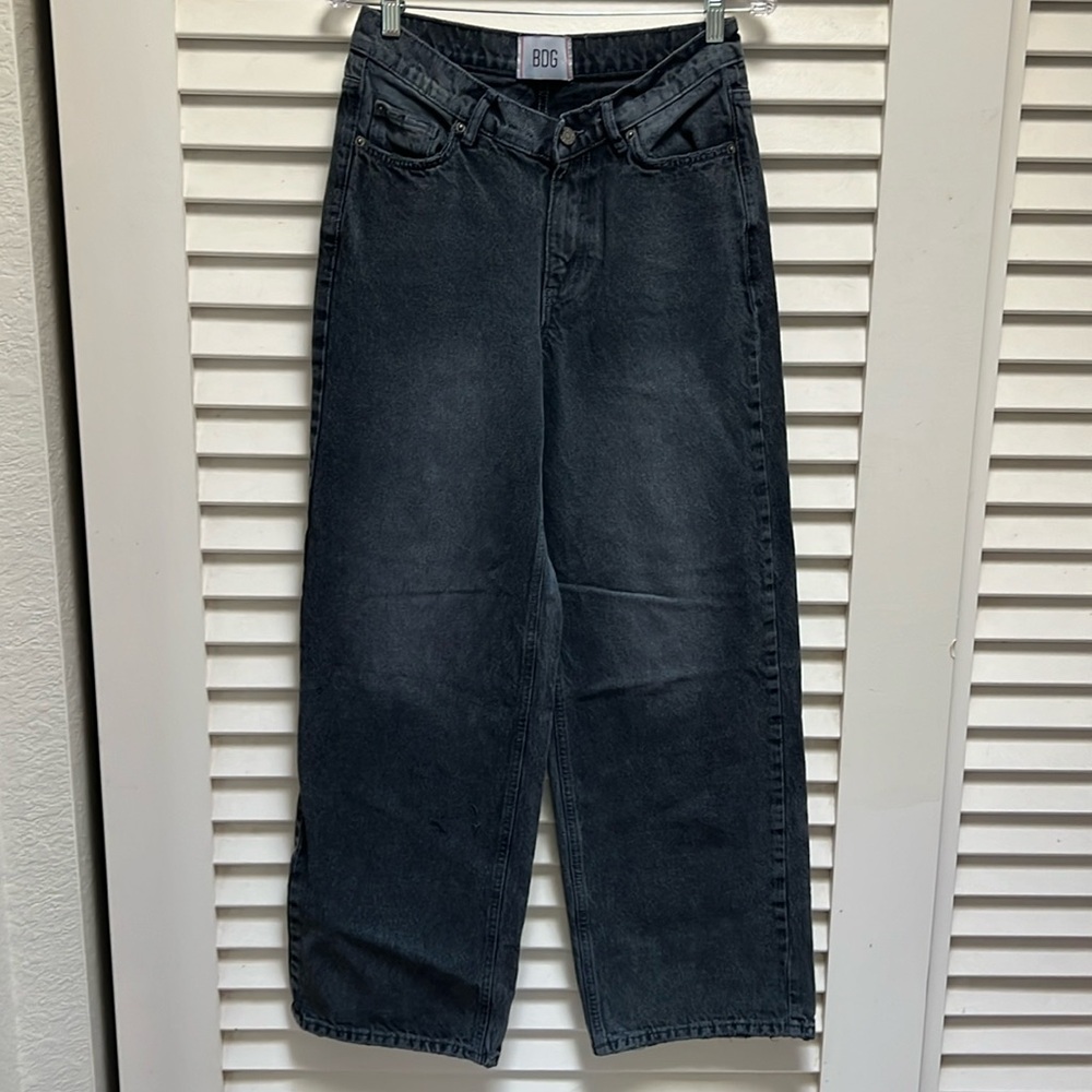 BDG Dipped V Jeans
